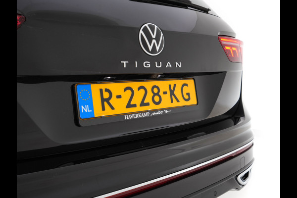 Volkswagen Tiguan 1.4 TSI eHybrid R-Line Business+ (Plug-in) (INCL-BTW) Aut. *LEATHER-FABRIC | FULL-LED | ADAPTIVE-CRUISE | CAMERA | DIGI-COCKPIT | KEYLESS | PRIVACY-GLASS | SPORTSEATS | SHIFTPADDLES | NAVI-FULLMAP | ECC | PDC | 19''ALU*