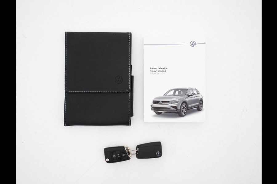 Volkswagen Tiguan 1.4 TSI eHybrid R-Line Business+ (Plug-in) (INCL-BTW) Aut. *LEATHER-FABRIC | FULL-LED | ADAPTIVE-CRUISE | CAMERA | DIGI-COCKPIT | KEYLESS | PRIVACY-GLASS | SPORTSEATS | SHIFTPADDLES | NAVI-FULLMAP | ECC | PDC | 19''ALU*