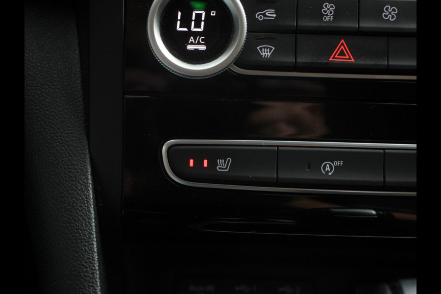 Renault Mégane Estate 1.3 TCe 140pk Automaat Intens Trekhaak Camera Navigatie Climate Control Cruise Control Lichtmetalen velgen Parkeer sensoren