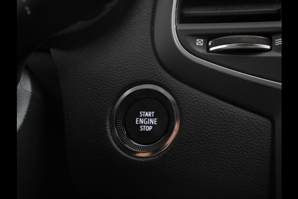 Renault Mégane Estate 1.3 TCe 140pk Automaat Intens Trekhaak Camera Navigatie Climate Control Cruise Control Lichtmetalen velgen Parkeer sensoren