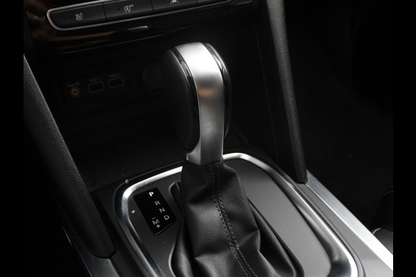 Renault Mégane Estate 1.3 TCe 140pk Automaat Intens Trekhaak Camera Navigatie Climate Control Cruise Control Lichtmetalen velgen Parkeer sensoren