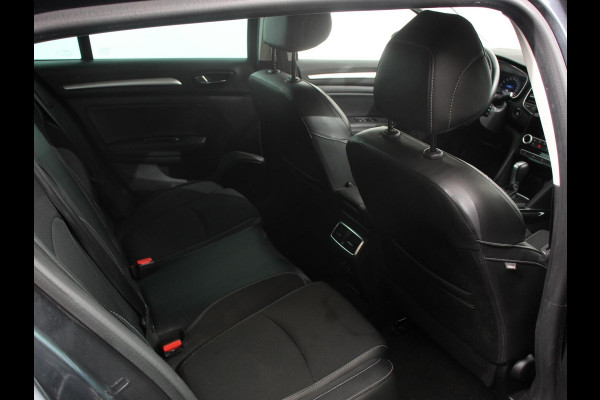 Renault Mégane Estate 1.3 TCe 140pk Automaat Intens Trekhaak Camera Navigatie Climate Control Cruise Control Lichtmetalen velgen Parkeer sensoren