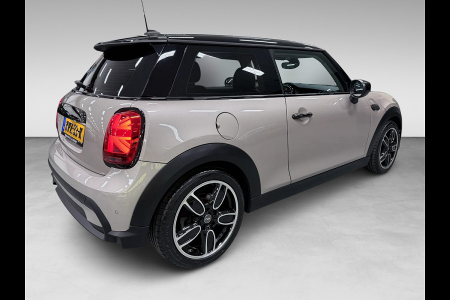 MINI 3-deurs 1.5 Cooper BLACK-EDITION 136PK 17''DAB/ NAVI/CRUISE/ECC/PDC/CARPLAY/SPORTSTOELEN///