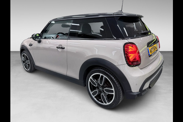 MINI 3-deurs 1.5 Cooper BLACK-EDITION 136PK 17''DAB/ NAVI/CRUISE/ECC/PDC/CARPLAY/SPORTSTOELEN///