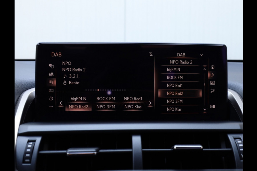 Lexus NX 300h AWD President Line | Panoramadak | Mark Levinson | Stoelventilatie