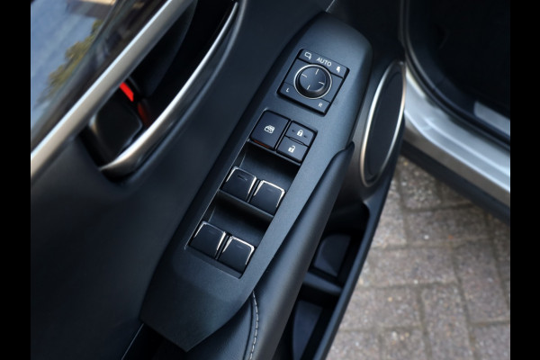 Lexus NX 300h AWD President Line | Panoramadak | Mark Levinson | Stoelventilatie