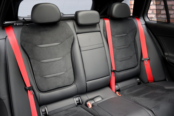 Mercedes-Benz C-Klasse Estate AMG 63 S E Performance | 680 pk | Achterasbesturing | Distronic+ | AMG Drivers Package | Memory | Burmester | AMG Performance Stoelen | AMG-Aero Pakket | HUD | Digital Light |