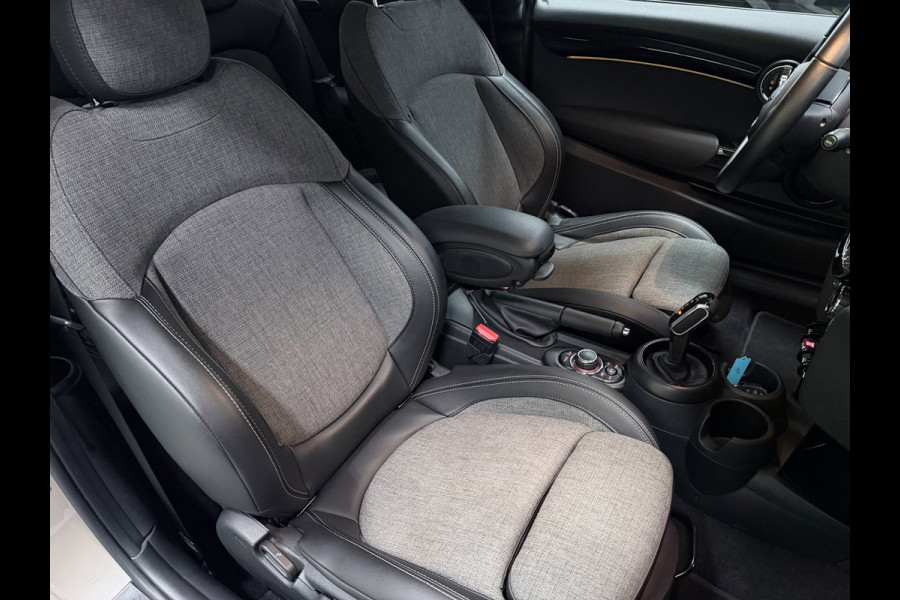 MINI 3-deurs 1.5 Cooper BLACK-EDITION 136PK 17''DAB/ NAVI/CRUISE/ECC/PDC/CARPLAY/SPORTSTOELEN///