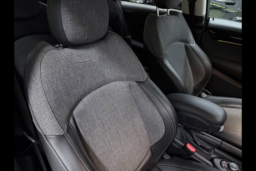 MINI 3-deurs 1.5 Cooper BLACK-EDITION 136PK 17''DAB/ NAVI/CRUISE/ECC/PDC/CARPLAY/SPORTSTOELEN///
