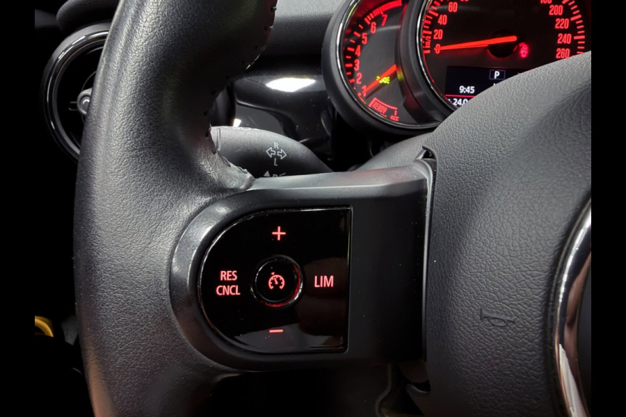 MINI 3-deurs 1.5 Cooper BLACK-EDITION 136PK 17''DAB/ NAVI/CRUISE/ECC/PDC/CARPLAY/SPORTSTOELEN///