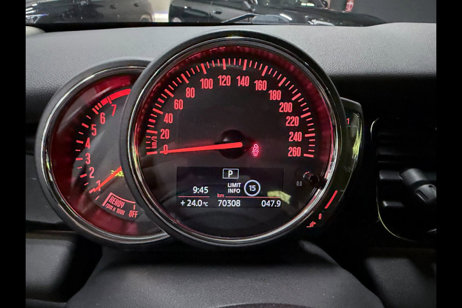 MINI 3-deurs 1.5 Cooper BLACK-EDITION 136PK 17''DAB/ NAVI/CRUISE/ECC/PDC/CARPLAY/SPORTSTOELEN///