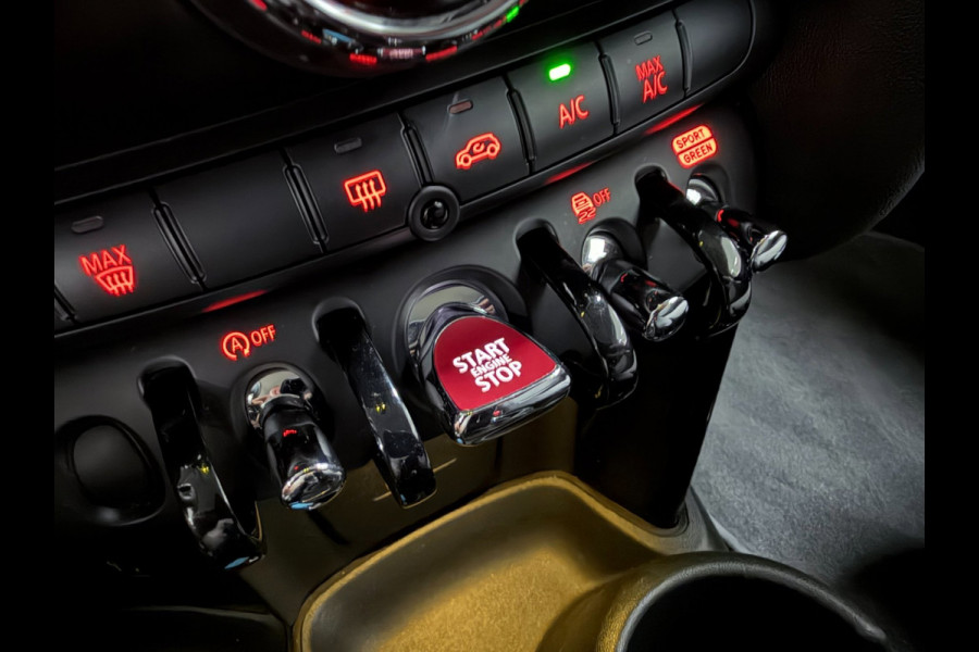 MINI 3-deurs 1.5 Cooper BLACK-EDITION 136PK 17''DAB/ NAVI/CRUISE/ECC/PDC/CARPLAY/SPORTSTOELEN///