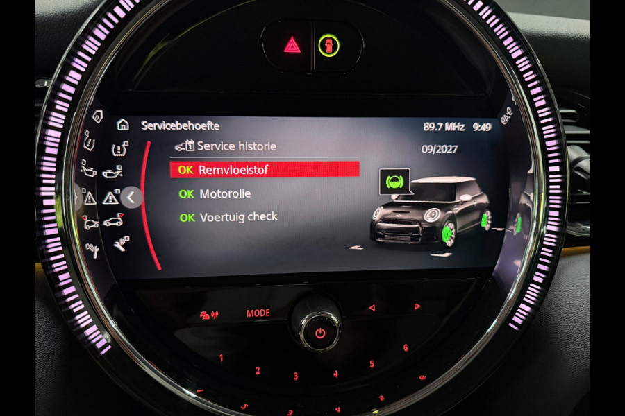 MINI 3-deurs 1.5 Cooper BLACK-EDITION 136PK 17''DAB/ NAVI/CRUISE/ECC/PDC/CARPLAY/SPORTSTOELEN///