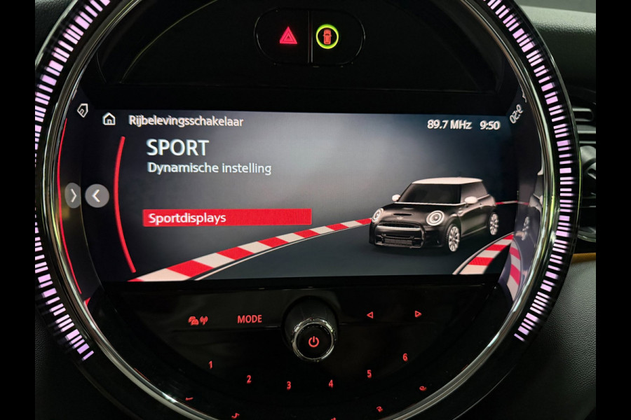 MINI 3-deurs 1.5 Cooper BLACK-EDITION 136PK 17''DAB/ NAVI/CRUISE/ECC/PDC/CARPLAY/SPORTSTOELEN///