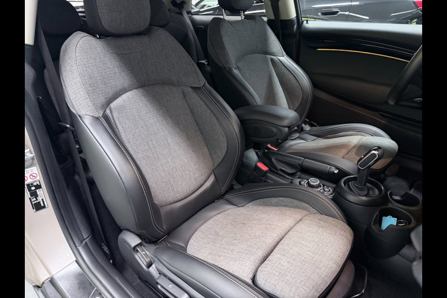 MINI 3-deurs 1.5 Cooper BLACK-EDITION 136PK 17''DAB/ NAVI/CRUISE/ECC/PDC/CARPLAY/SPORTSTOELEN///