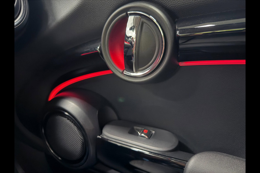 MINI 3-deurs 1.5 Cooper BLACK-EDITION 136PK 17''DAB/ NAVI/CRUISE/ECC/PDC/CARPLAY/SPORTSTOELEN///