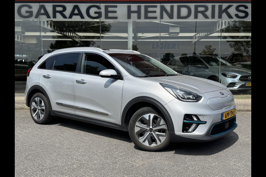 Kia e-Niro ExecutiveLine Sky 64 kWh | SOH: 93,9% | 3 Fase | Warmte pomp | Schuifdak | Adaptive CC | LED | Climate |