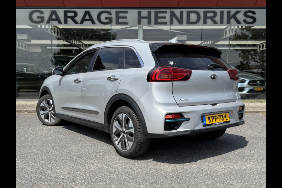 Kia e-Niro ExecutiveLine Sky 64 kWh | SOH: 93,9% | 3 Fase | Warmte pomp | Schuifdak | Adaptive CC | LED | Climate |