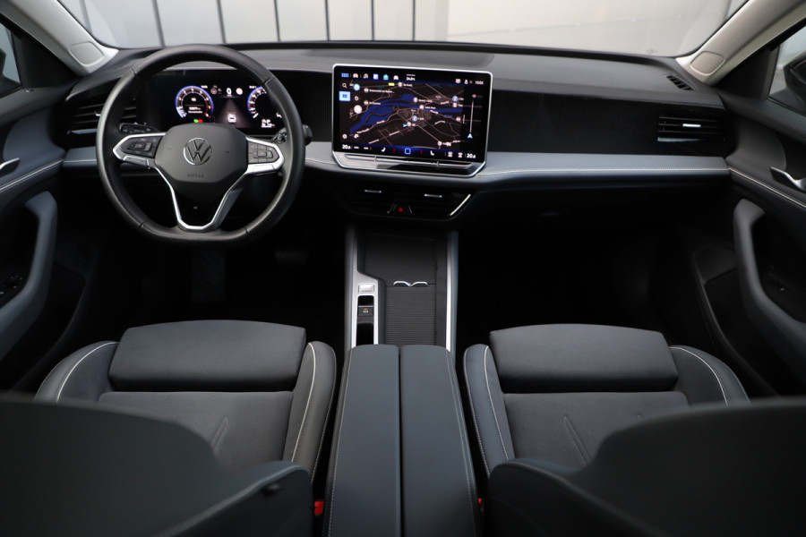 Volkswagen Passat Variant 1.5 eTSI Business | 150PK | Massage | Keyless-go | ACC | Stoelen/Stuur Verwarmd | Sfeerverlichting | Camera | Clima | 20