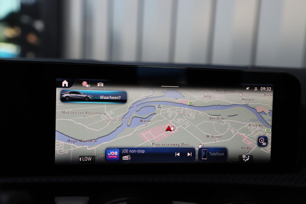 Mercedes-Benz A-Klasse 180 Star Edition | 136PK | Led | Distronic | Widescreen | Stoelverwarming | Leder | Clima | Camera | NL-Auto | 2024.