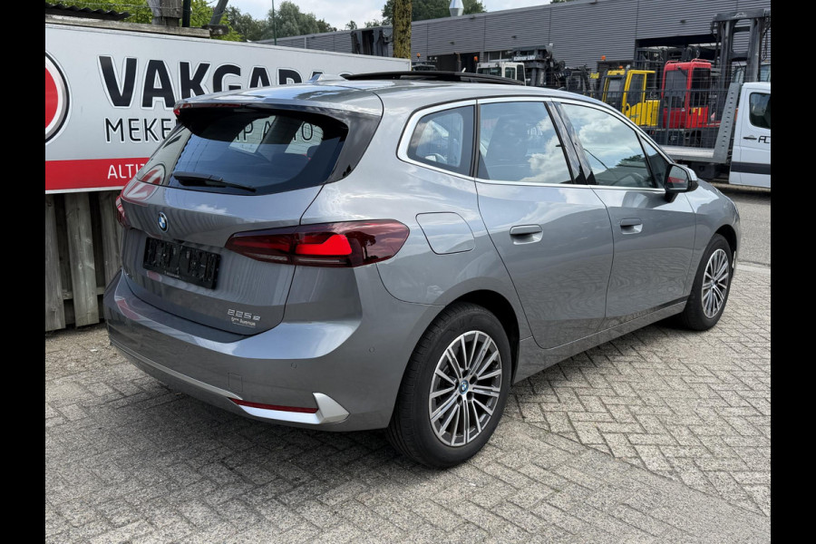 BMW 2 Serie Active Tourer 225e xDrive Luxury Line 17"/Leder + memory/Panoramadak/Camera/Apple Carplay & Android Auto