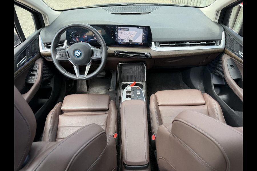 BMW 2 Serie Active Tourer 225e xDrive Luxury Line 17"/Leder + memory/Panoramadak/Camera/Apple Carplay & Android Auto