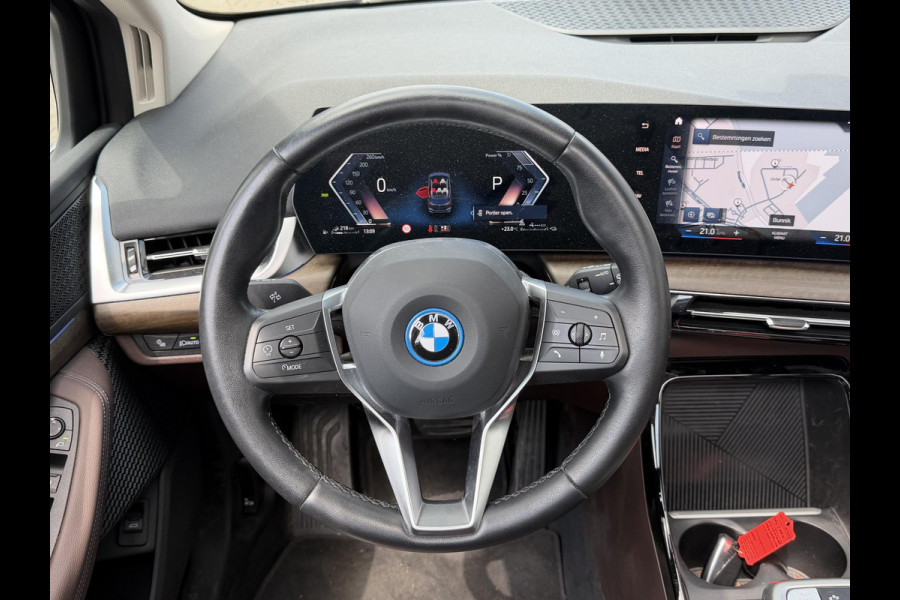 BMW 2 Serie Active Tourer 225e xDrive Luxury Line 17"/Leder + memory/Panoramadak/Camera/Apple Carplay & Android Auto