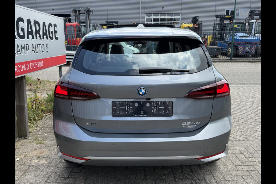 BMW 2 Serie Active Tourer 225e xDrive Luxury Line 17"/Leder + memory/Panoramadak/Camera/Apple Carplay & Android Auto
