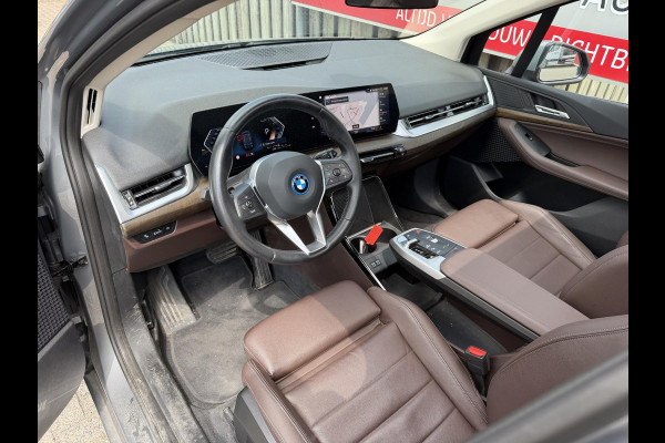BMW 2 Serie Active Tourer 225e xDrive Luxury Line 17"/Leder + memory/Panoramadak/Camera/Apple Carplay & Android Auto