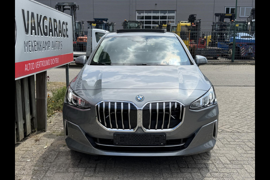 BMW 2 Serie Active Tourer 225e xDrive Luxury Line 17"/Leder + memory/Panoramadak/Camera/Apple Carplay & Android Auto