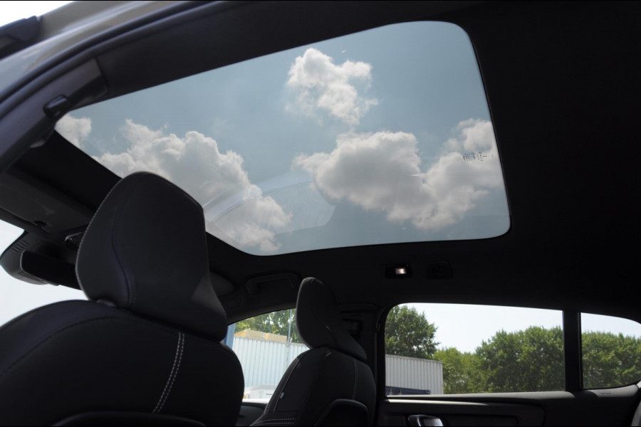 Volvo C40 252PK Automaat Single Ext. Range Plus 82 kWh / Adaptive cruise control  / Pilot assist / BLIS / Stoel en stuur verwarming / Elektrische achterklep / Parkeersensoren met camera / Google infotainment / Panoramadak