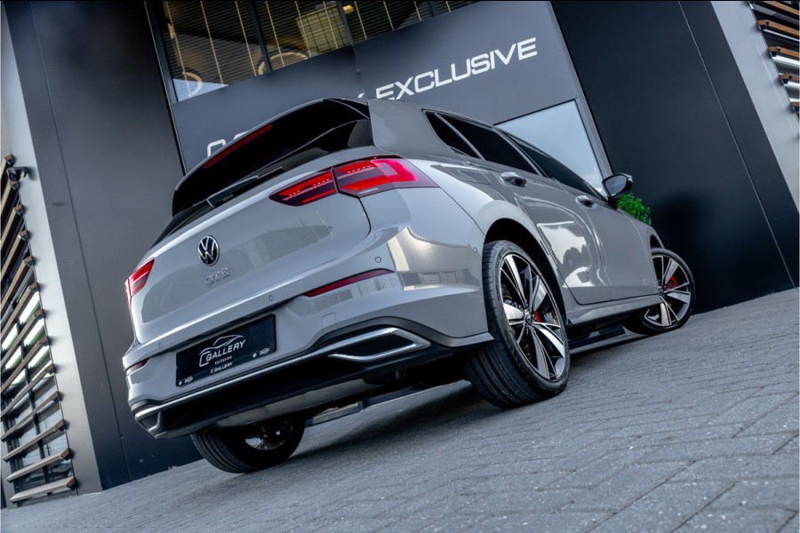 Volkswagen Golf 1.4 eHybrid Style - Panorama | Elek. Trekhaak | Camera | ACC