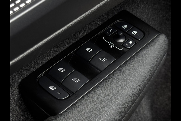 Volvo XC40 1.5 T5 Recharge R-Design | Pano | Trekhaak | Harman/Kardon | Winter Pack | Elek. Achterklep