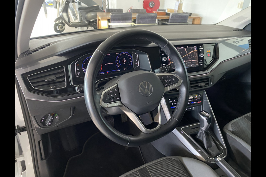 Volkswagen Polo 1.0 TSI style DSG 5 Drs 81kw / 110 PK Carplay  /IQ Light /Stoelverwarming / Navigatie / Cruise controle