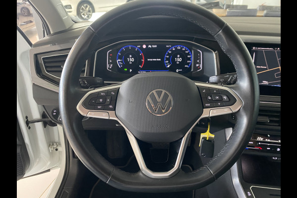 Volkswagen Polo 1.0 TSI style DSG 5 Drs 81kw / 110 PK Carplay  /IQ Light /Stoelverwarming / Navigatie / Cruise controle