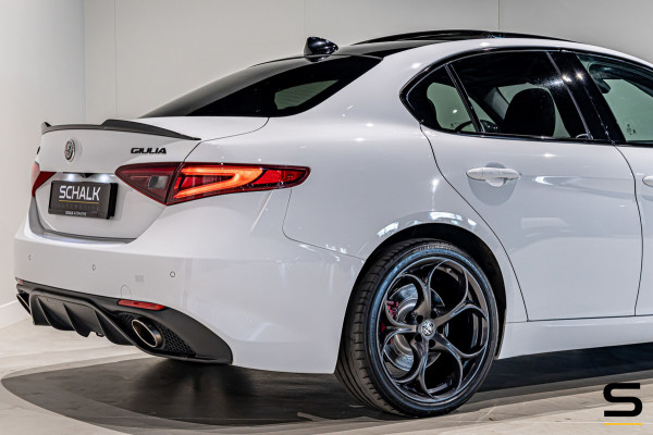 Alfa Romeo Giulia 2.0 T AWD Veloce|Pano|Trekhaak|H&K|FullOpt