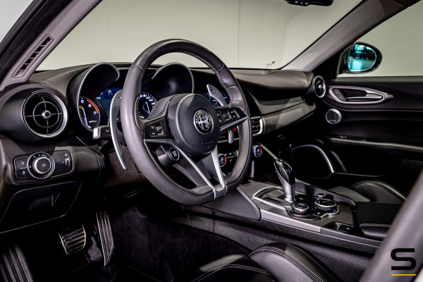 Alfa Romeo Giulia 2.0 T AWD Veloce|Pano|Trekhaak|H&K|FullOpt