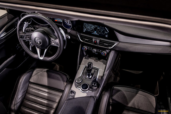 Alfa Romeo Giulia 2.0 T AWD Veloce|Pano|Trekhaak|H&K|FullOpt