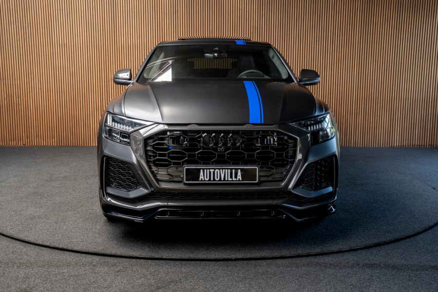 Audi RS Q8 4.0 TFSI B&O Ceramic HUD Massage Carbon Softclose Nachtzicht ACC Keyless 360 Camera Stoelventilatie Elektr. achterklep Memory seats Elektr. trekhaak Navi Niveauregeling PDC Stoelverwarming LM velgen