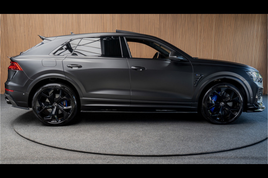 Audi RS Q8 4.0 TFSI B&O Ceramic HUD Massage Carbon Softclose Nachtzicht ACC Keyless 360 Camera Stoelventilatie Elektr. achterklep Memory seats Elektr. trekhaak Navi Niveauregeling PDC Stoelverwarming LM velgen
