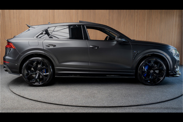 Audi RS Q8 4.0 TFSI B&O Ceramic HUD Massage Carbon Softclose Nachtzicht ACC Keyless 360 Camera Stoelventilatie Elektr. achterklep Memory seats Elektr. trekhaak Navi Niveauregeling PDC Stoelverwarming LM velgen