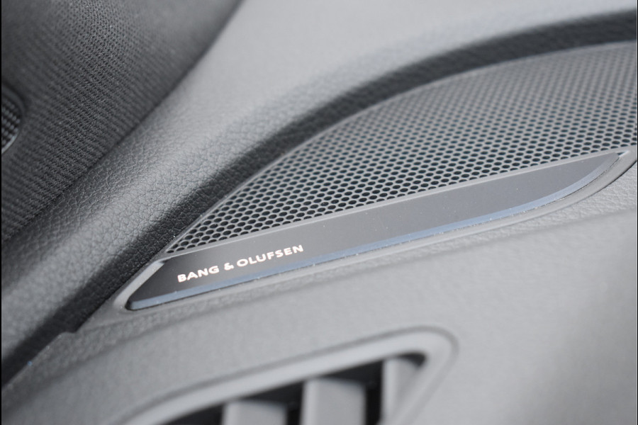 Audi Q5 55 TFSI e S-Line 367 Pk Pano Lucht Carbon Sfeer Oled Keyless Massage 21 Inch