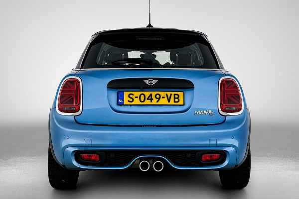 MINI 5-deurs 2.0 Cooper S Chili LAGE KM!! | 192PK | Carplay | JCW Stuur | AchterCam | Goed onderH | Etc