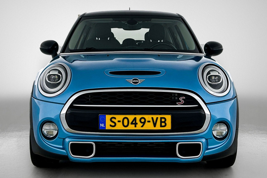 MINI 5-deurs 2.0 Cooper S Chili LAGE KM!! | 192PK | Carplay | JCW Stuur | AchterCam | Goed onderH | Etc