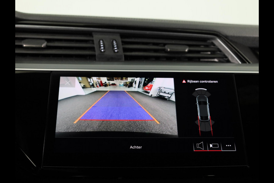 Audi e-tron Sportback 55 quattro Business edition Plus 95 kWh 408pk | Panoramadak | Lederen bekleding | Elektrisch verstelbare voorstoelen | Parkeercamera |