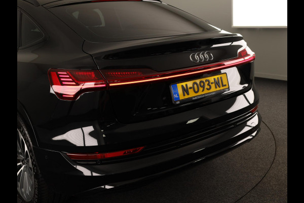 Audi e-tron Sportback 55 quattro Business edition Plus 95 kWh 408pk | Panoramadak | Lederen bekleding | Elektrisch verstelbare voorstoelen | Parkeercamera |