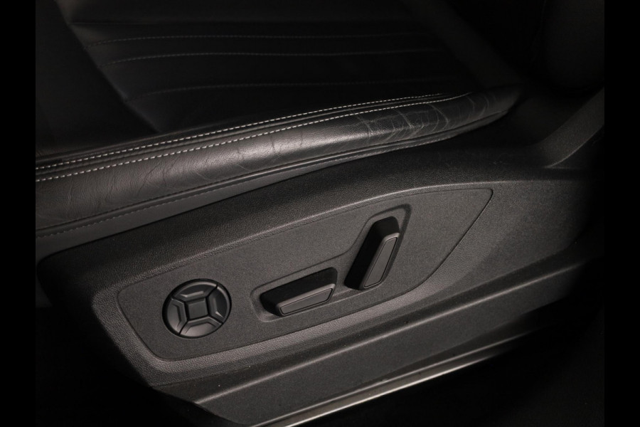 Audi e-tron Sportback 55 quattro Business edition Plus 95 kWh 408pk | Panoramadak | Lederen bekleding | Elektrisch verstelbare voorstoelen | Parkeercamera |