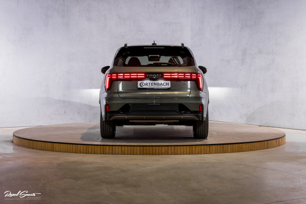 Lynk & Co 01 1.5 More | 4 Jaar fabrieksgarantie | Panorama dak | Memory | Adaptieve cruise | Blis |