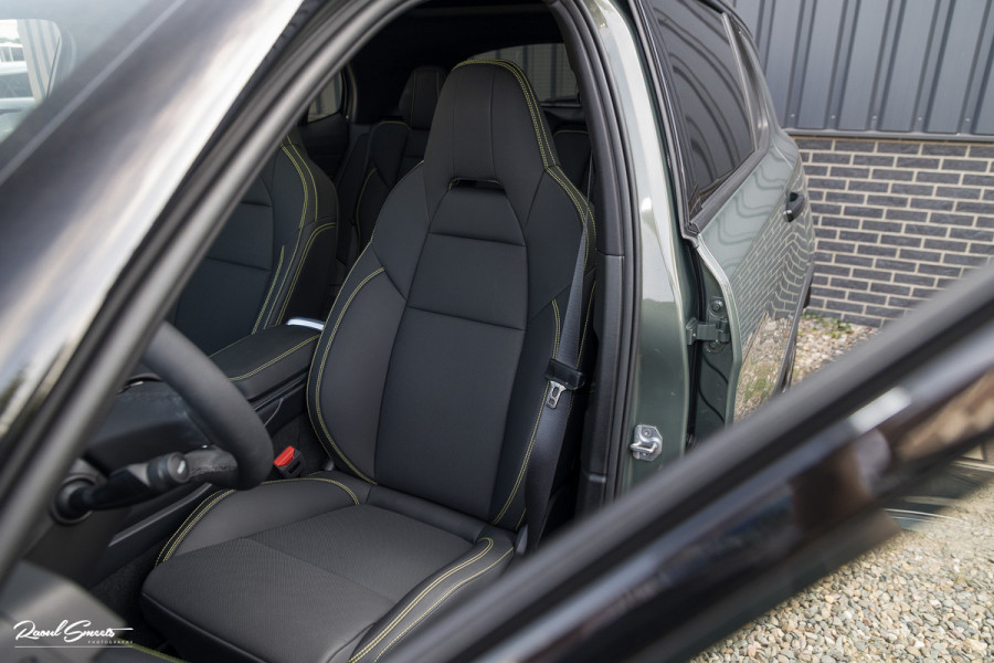 Lynk & Co 01 1.5 More | 4 Jaar fabrieksgarantie | Panorama dak | Memory | Adaptieve cruise | Blis |