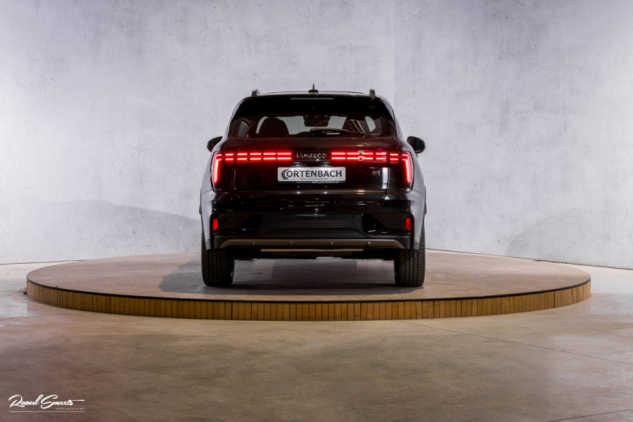 Lynk & Co 01 1.5 More | 4 Jaar fabrieksgarantie | Panorama dak | Memory | Adaptieve cruise | Blis |